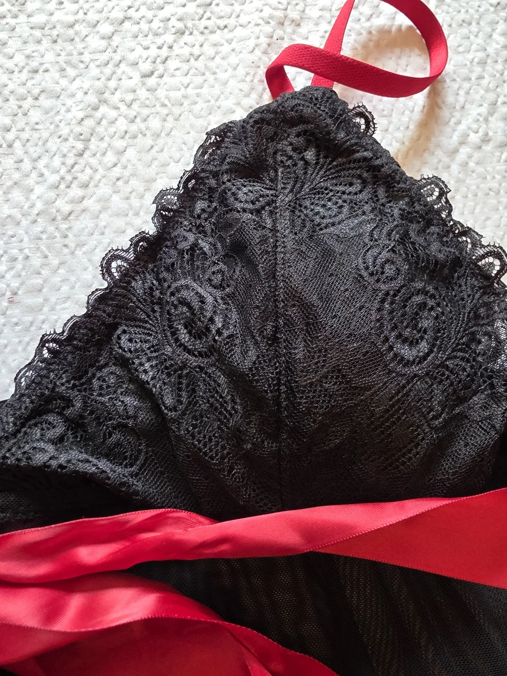 Black Lace Chemise with Red Satin Bow Xl